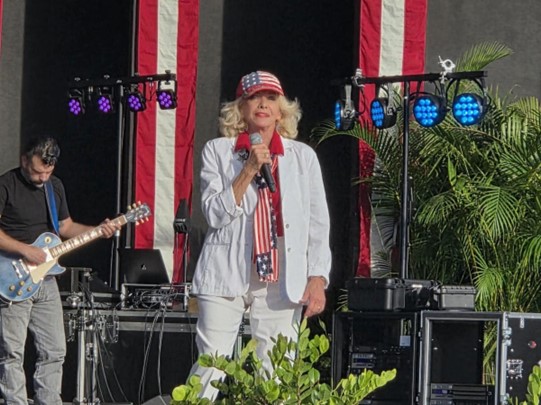 /NewsroomImages/0725/Independence%20Day%20at%20Sunset%20Cove.jpg