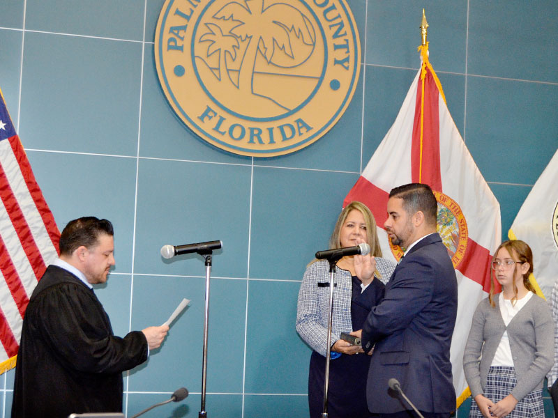 /NewsroomImages/1124/Flores-swearing-in-111924_TH.jpg