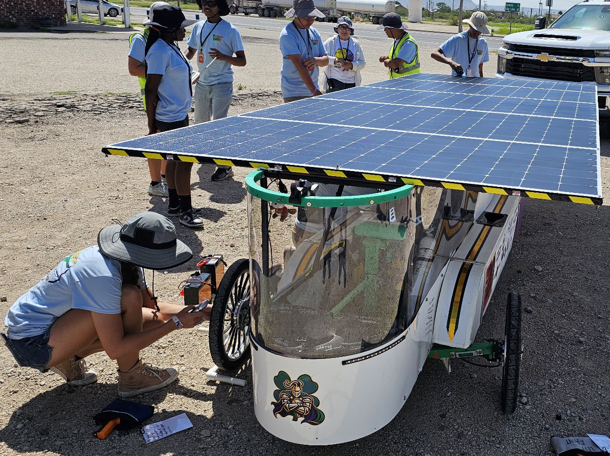 http://pbcauthor/coextension/SiteImages/News/4HSolarCar.jpg