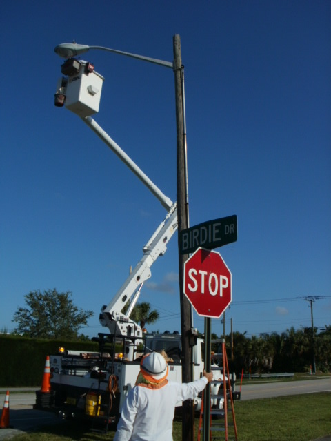 repairing street light