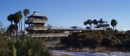 Picture of the observation platform tower that overlooks Hypoluxo Scrub Natural Area