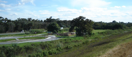 Picture showing the trailhead at Lake Okeechobee Connector