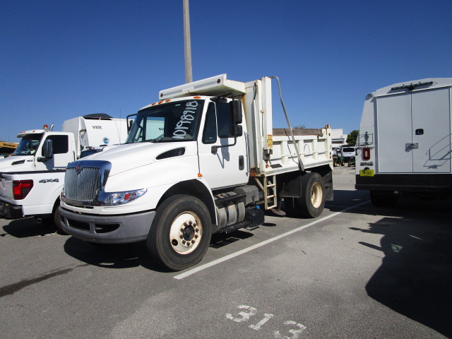 2016 INTERNATIONAL 4300 DURASTAR 5 YD DUMP TRUCK