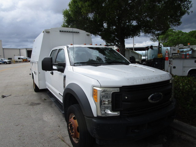 2017 FORD F-450 UTILITY TRUCK