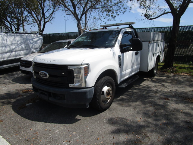 2018 FORD F-350 UTILITY TRUCK