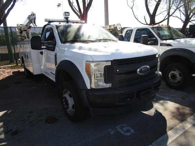 2017 FORD F-450 4X4 UTILITY TRUCK