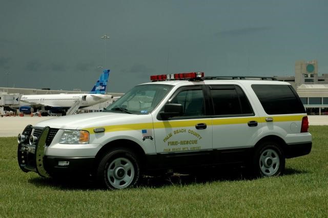 Type of Unit:  District Chief 
Station:  81 
Year Built:  2008 
Manufacturer:  Ford 
Chassis:  Expedition 
