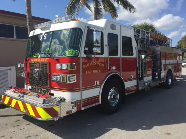 Type of Unit:  Engine
Station:  35
Year Built:  2002
Manufacturer:  Ferrara
Chassis:  Freightliner FL-80
Water Capacity:  750 gallons 
Pump Rate:  1250 gallons per minute 
Foam Capacity:  15 gallons 