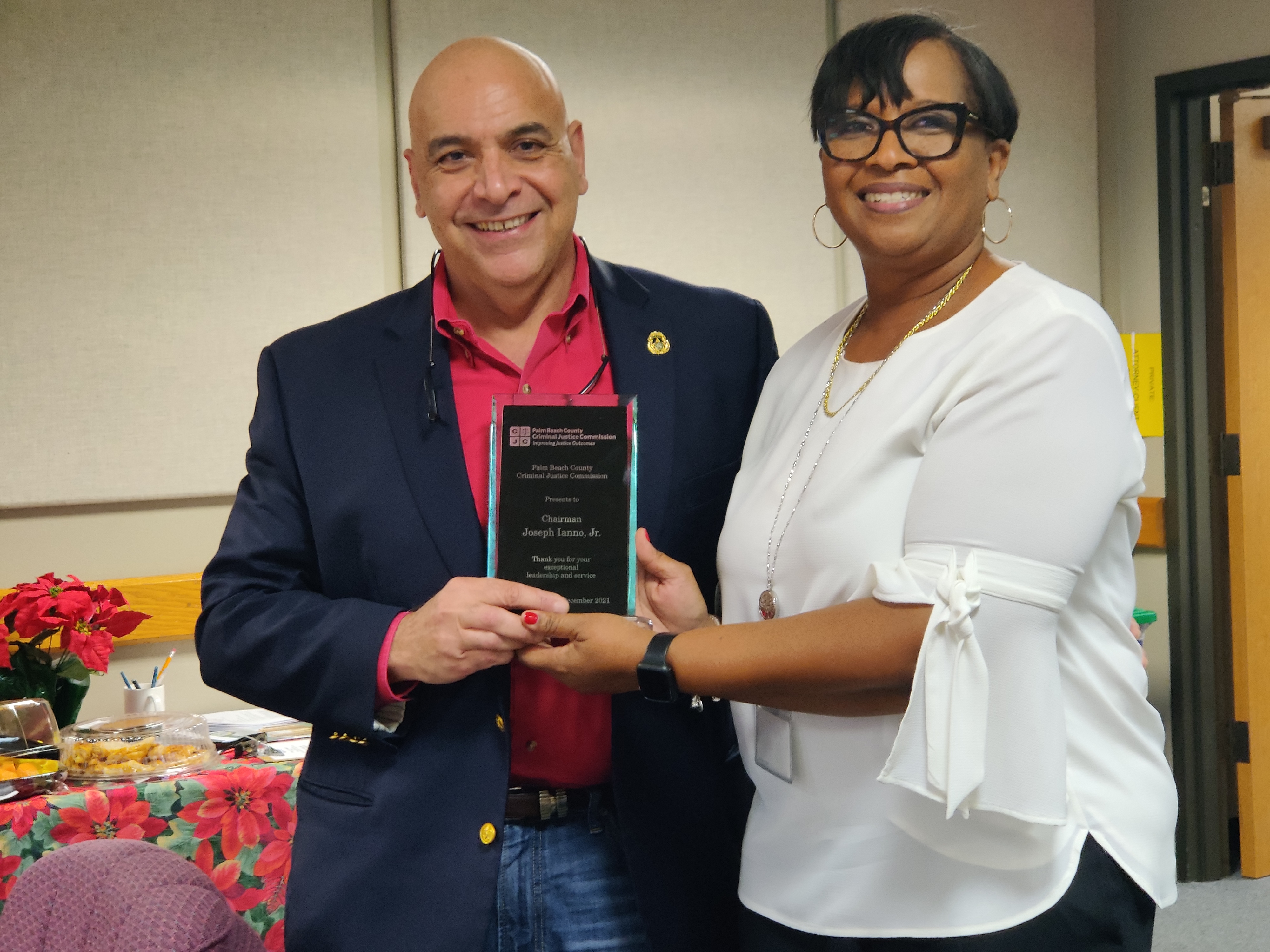  Kerner Richman with award